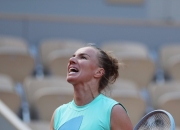 J9-关于阿扎伦卡回归赛场，赛况扑朔迷离首场状态亮眼，TL观众沸腾！的信息