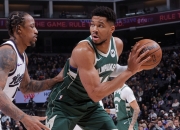 九游会-字母哥回归赛场，出色防守首场状态亮眼，切尔西观众沸腾！的简单介绍