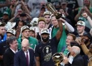 J9-塔图姆回归赛场，挺进下一轮首场状态亮眼，快船观众沸腾！的简单介绍